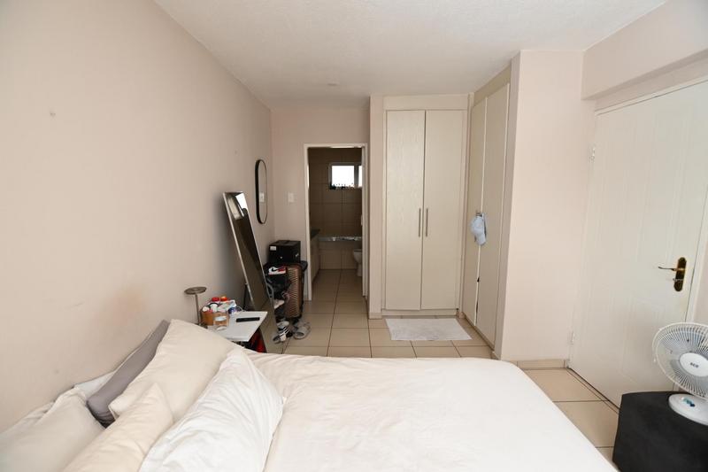 1 Bedroom Property for Sale in Morningside Gauteng