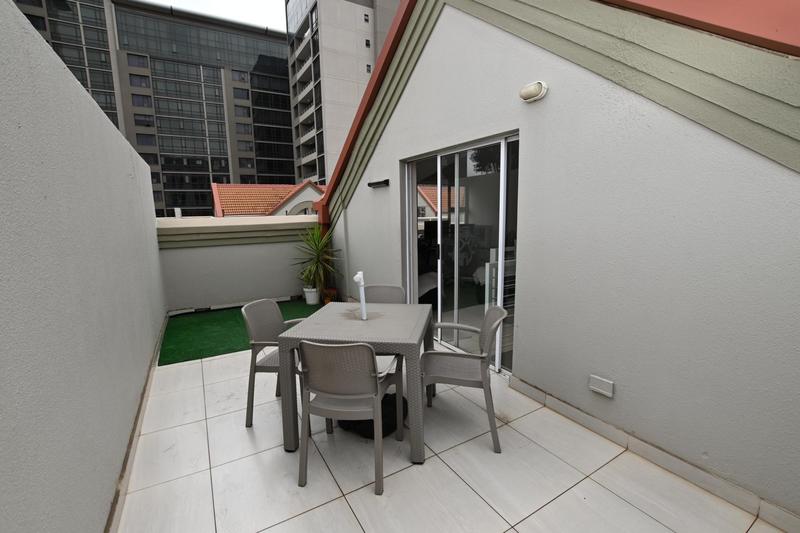 1 Bedroom Property for Sale in Morningside Gauteng