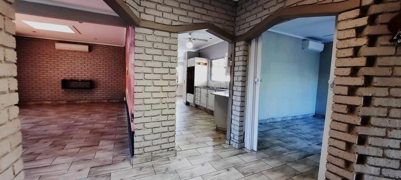 To Let 3 Bedroom Property for Rent in Wierda Park Gauteng
