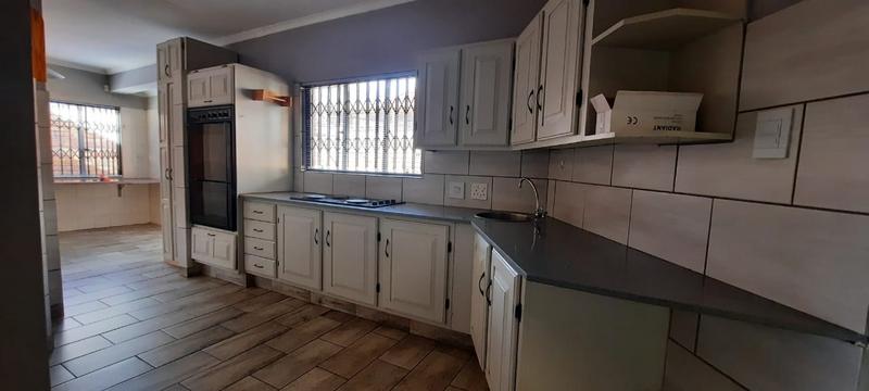 To Let 3 Bedroom Property for Rent in Wierda Park Gauteng