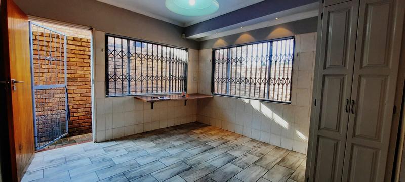To Let 3 Bedroom Property for Rent in Wierda Park Gauteng