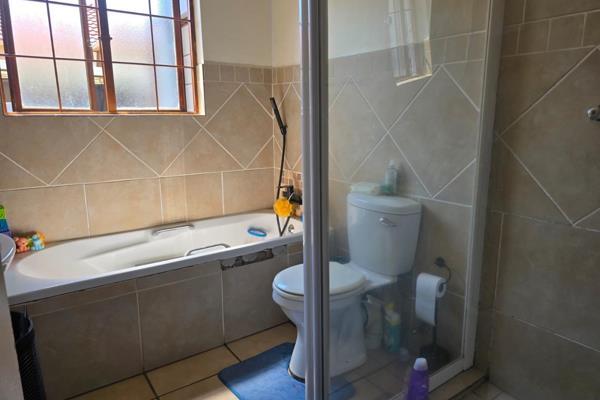 3 Bedroom Property for Sale in Sharonlea Gauteng