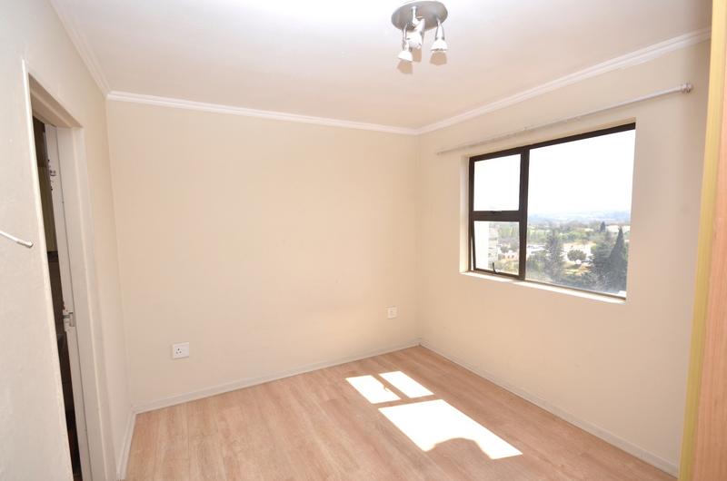 2 Bedroom Property for Sale in Sunninghill Gauteng