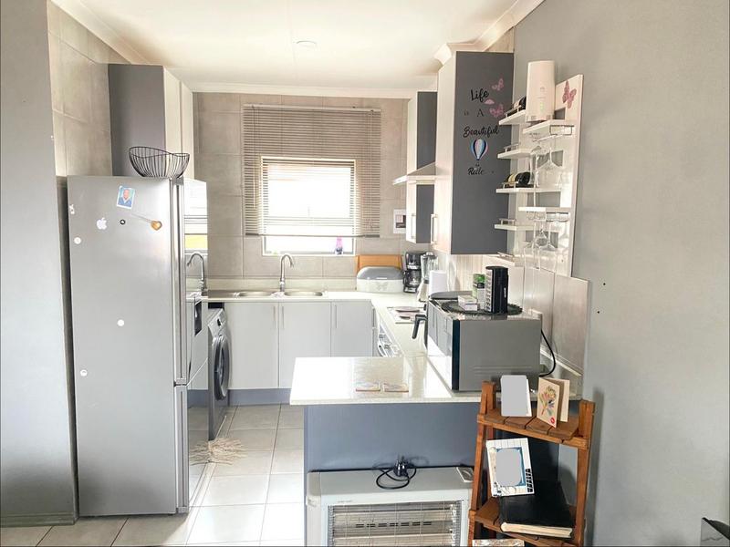 2 Bedroom Property for Sale in Witpoortjie Gauteng