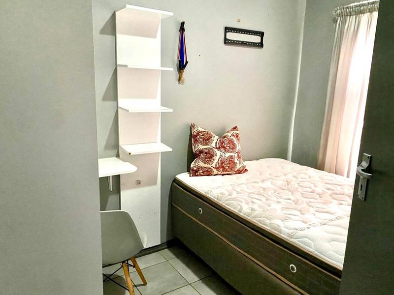 2 Bedroom Property for Sale in Witpoortjie Gauteng