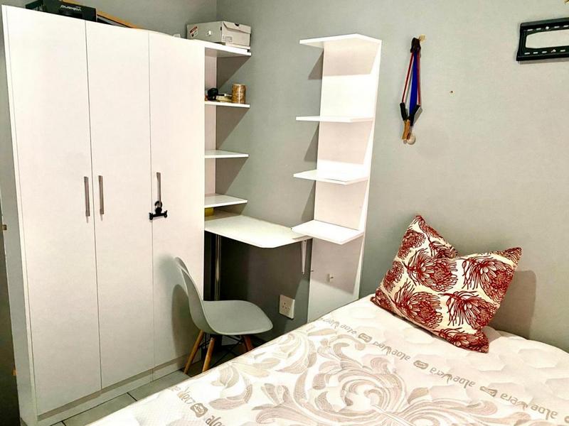 2 Bedroom Property for Sale in Witpoortjie Gauteng