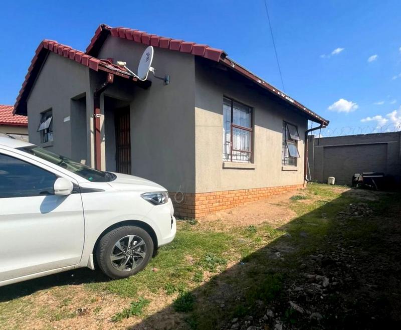 2 Bedroom Property for Sale in Bloubosrand Gauteng