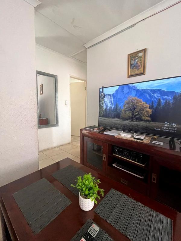 2 Bedroom Property for Sale in Bloubosrand Gauteng