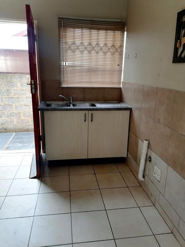 2 Bedroom Property for Sale in Bram Fischerville Gauteng