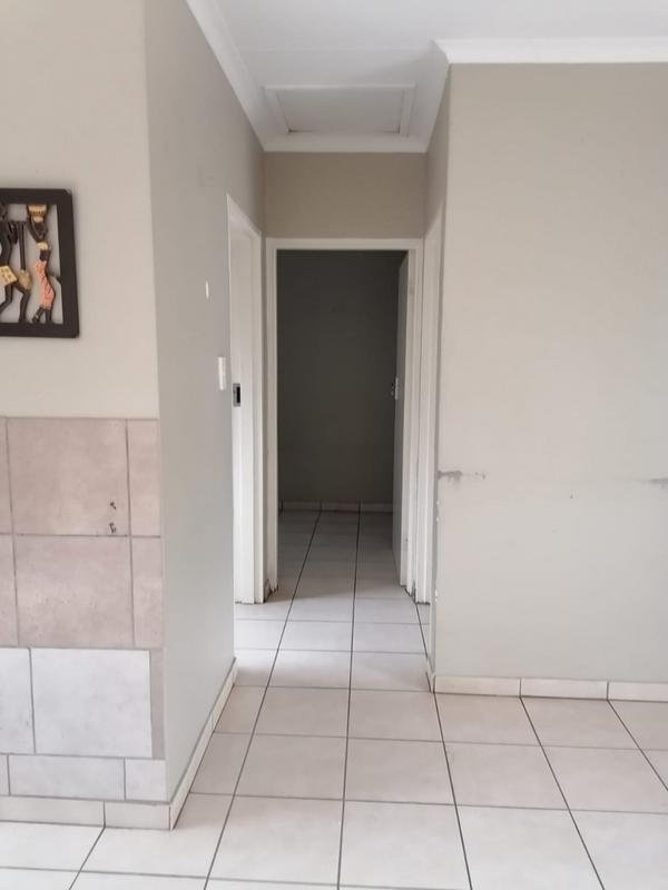 2 Bedroom Property for Sale in Bram Fischerville Gauteng
