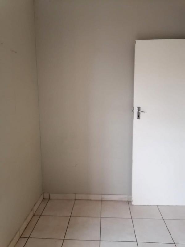 2 Bedroom Property for Sale in Bram Fischerville Gauteng