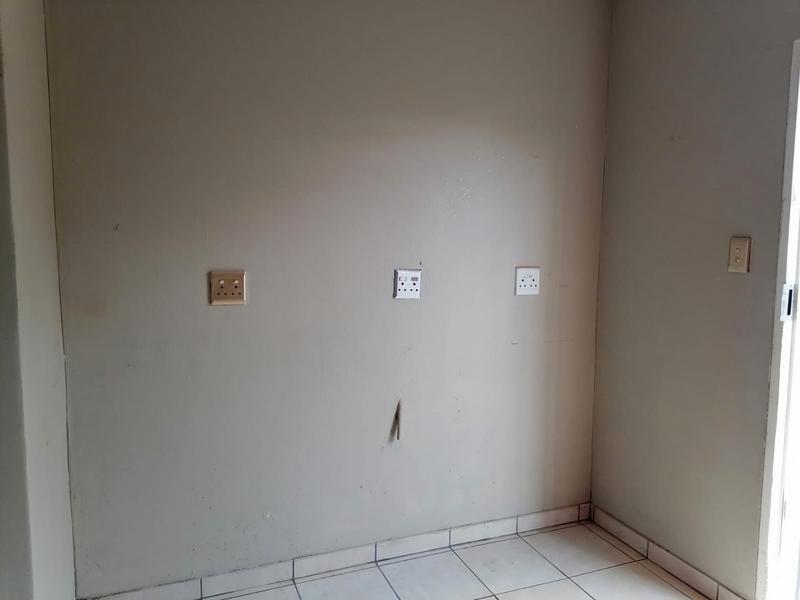 2 Bedroom Property for Sale in Bram Fischerville Gauteng