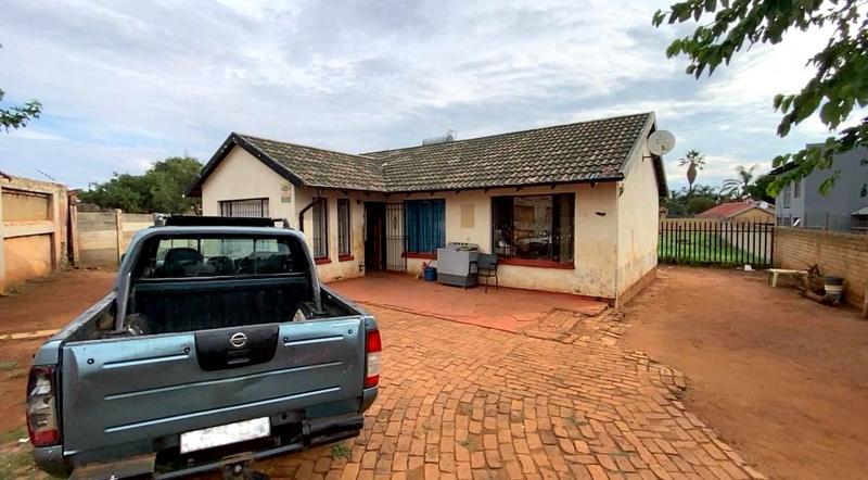 3 Bedroom Property for Sale in Lenasia South Gauteng