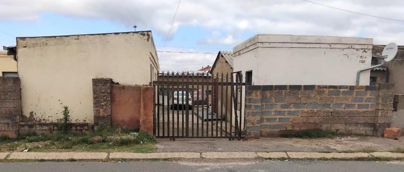 2 Bedroom Property for Sale in Mohlakeng Gauteng