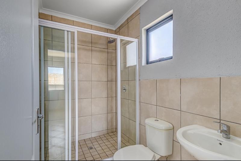 2 Bedroom Property for Sale in Crystal Park Gauteng