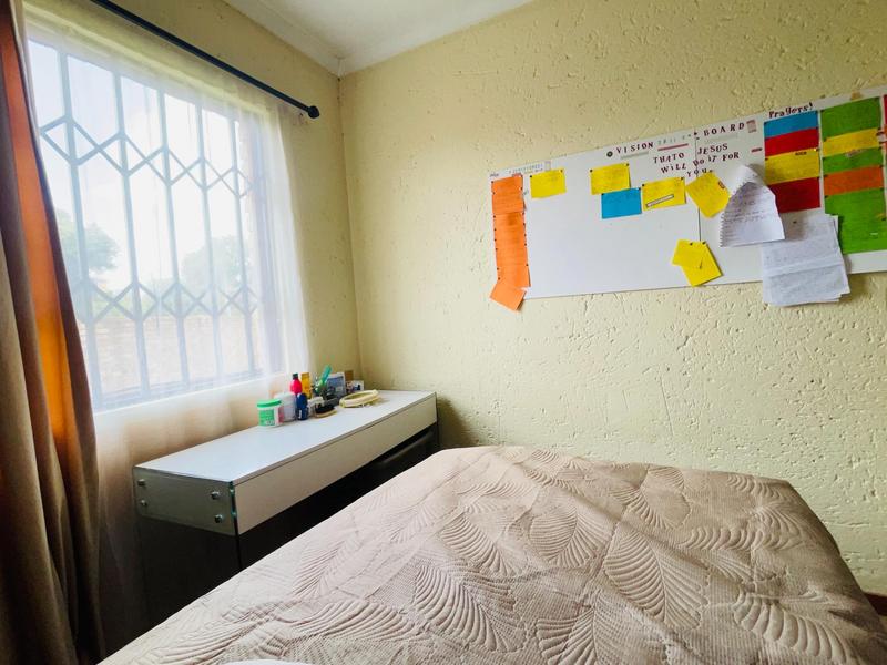 2 Bedroom Property for Sale in Dunnottar Gauteng