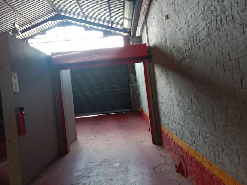 11 Bedroom Property for Sale in Geduld Gauteng