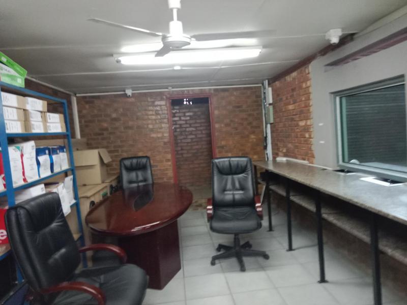 11 Bedroom Property for Sale in Geduld Gauteng