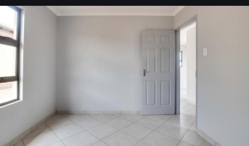 3 Bedroom Property for Sale in Selcourt Gauteng