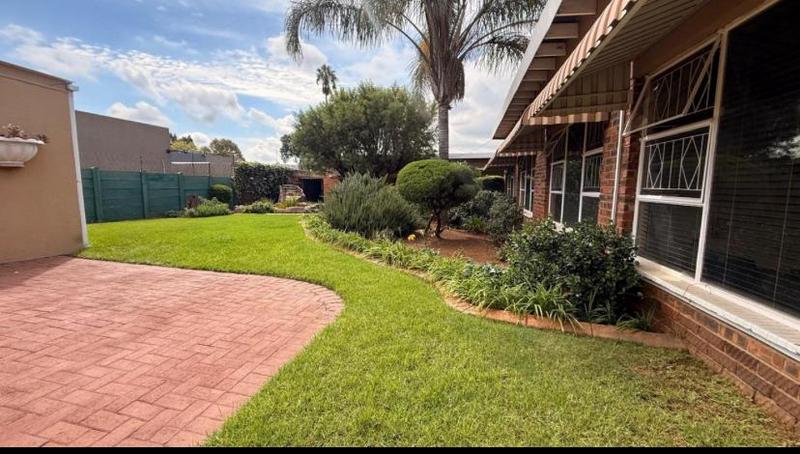 4 Bedroom Property for Sale in Kibler Park Gauteng