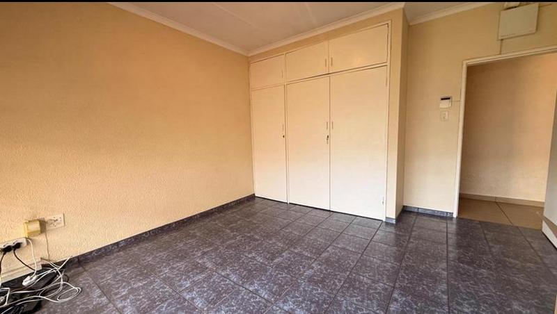 4 Bedroom Property for Sale in Kibler Park Gauteng
