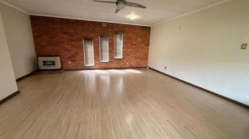4 Bedroom Property for Sale in Kibler Park Gauteng