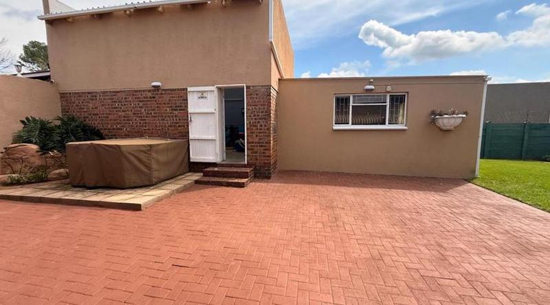 4 Bedroom Property for Sale in Kibler Park Gauteng