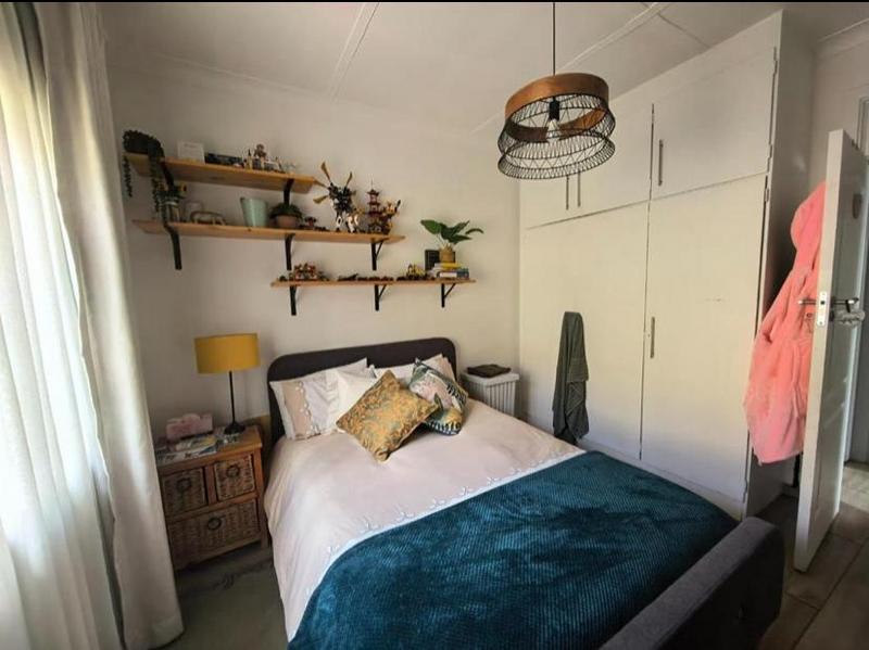 3 Bedroom Property for Sale in Linmeyer Gauteng