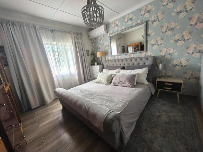 3 Bedroom Property for Sale in Linmeyer Gauteng