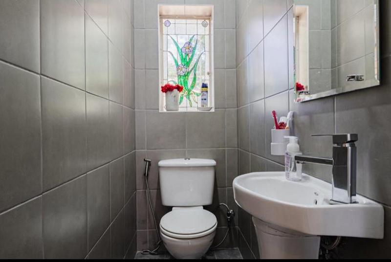 3 Bedroom Property for Sale in Linmeyer Gauteng