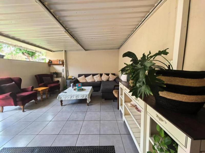 3 Bedroom Property for Sale in Linmeyer Gauteng