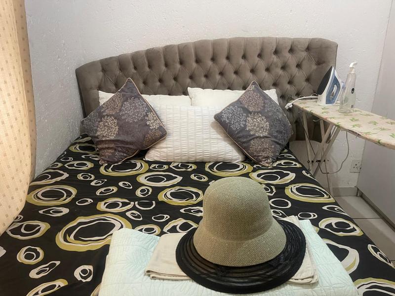 2 Bedroom Property for Sale in Mulbarton Gauteng