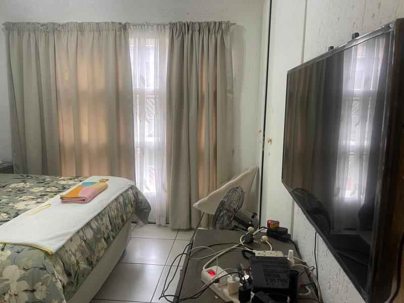 2 Bedroom Property for Sale in Mulbarton Gauteng