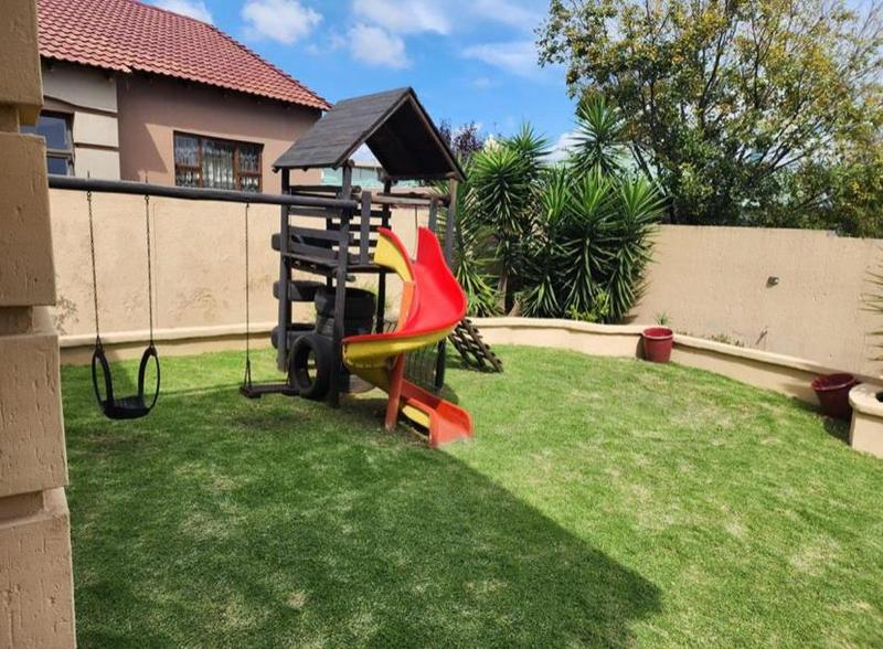 3 Bedroom Property for Sale in Ormonde Gauteng