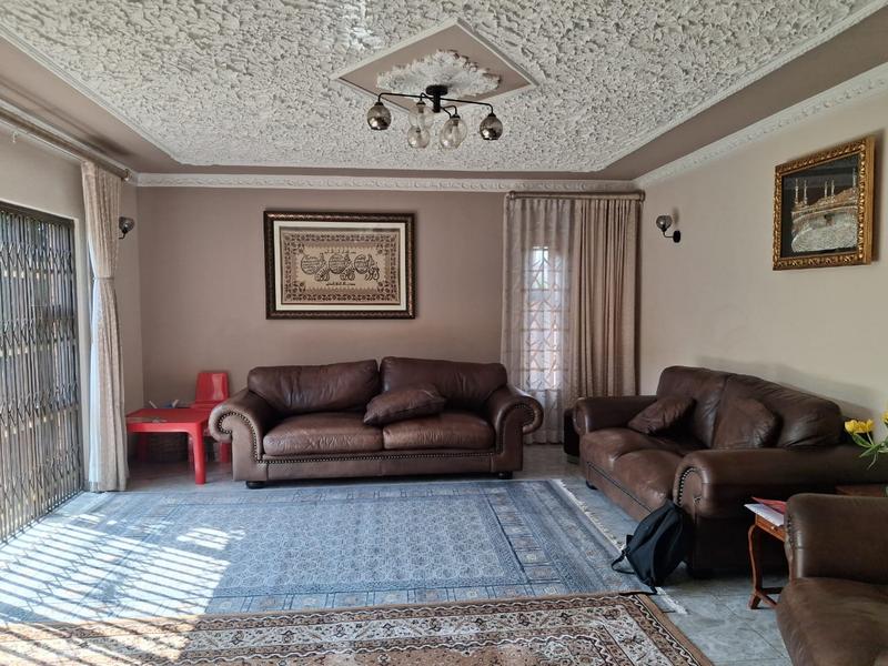 6 Bedroom Property for Sale in Winchester Hills Gauteng
