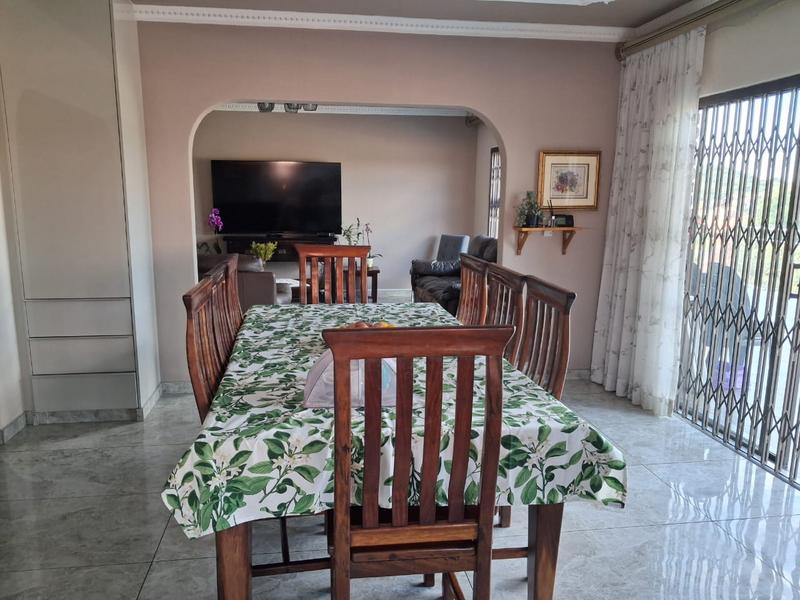 6 Bedroom Property for Sale in Winchester Hills Gauteng