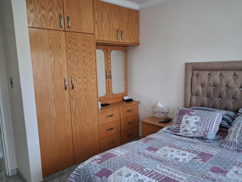 6 Bedroom Property for Sale in Winchester Hills Gauteng