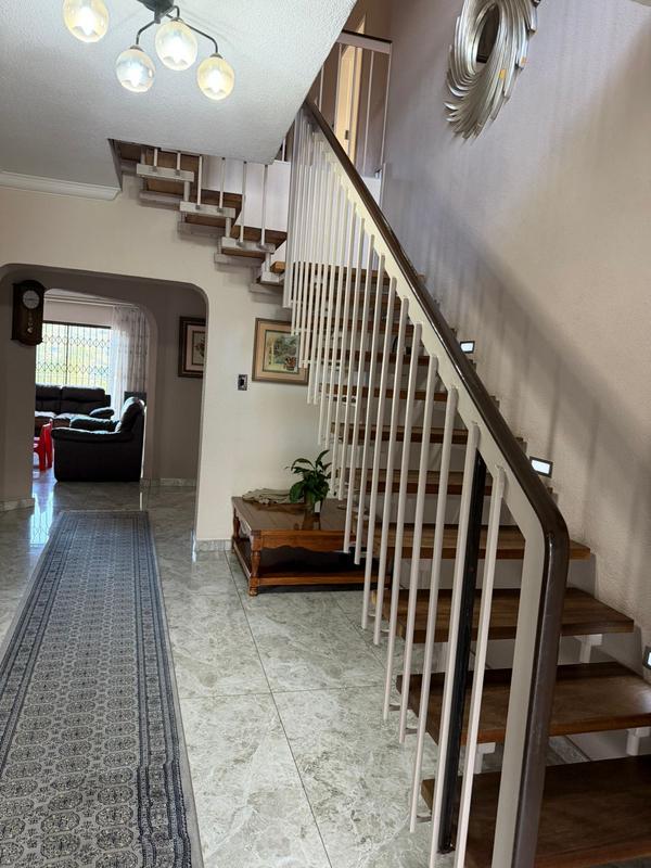 6 Bedroom Property for Sale in Winchester Hills Gauteng