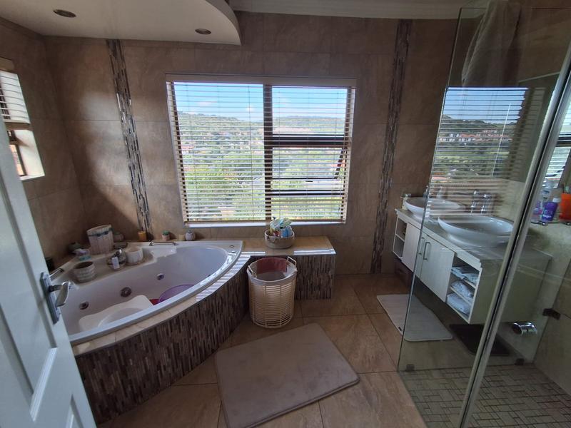 6 Bedroom Property for Sale in Winchester Hills Gauteng