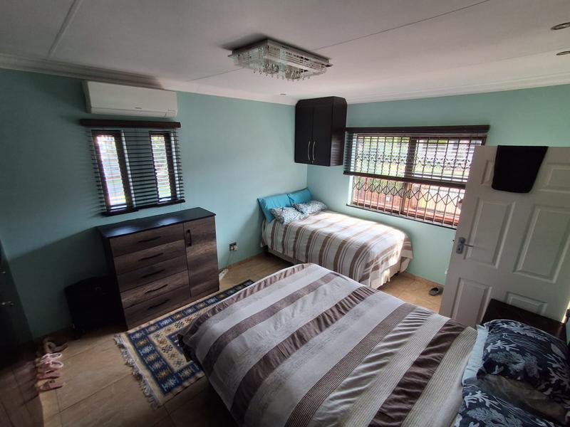 6 Bedroom Property for Sale in Winchester Hills Gauteng