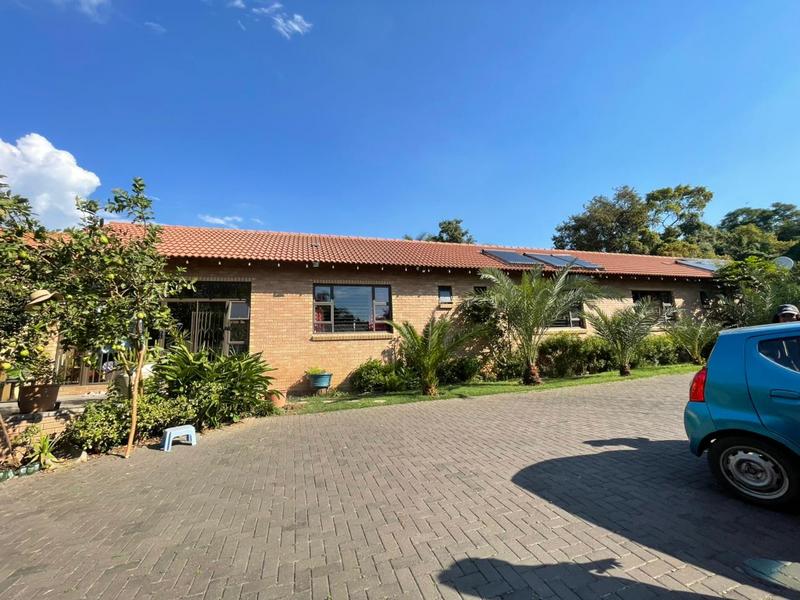 5 Bedroom Property for Sale in Johannesburg North Gauteng