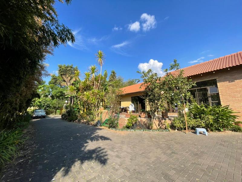 5 Bedroom Property for Sale in Johannesburg North Gauteng