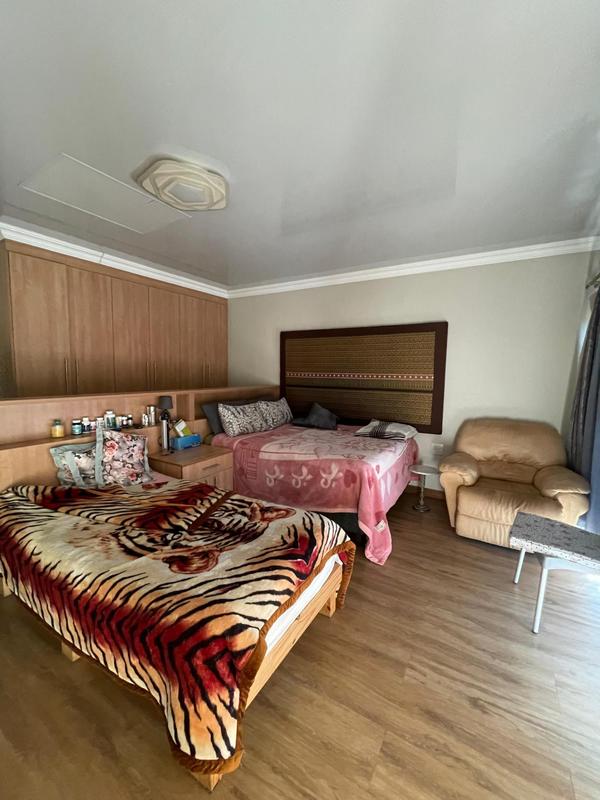 5 Bedroom Property for Sale in Johannesburg North Gauteng
