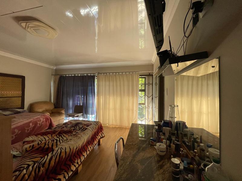 5 Bedroom Property for Sale in Johannesburg North Gauteng