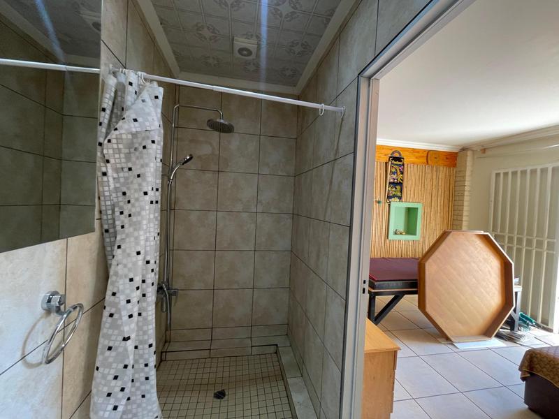 5 Bedroom Property for Sale in Johannesburg North Gauteng