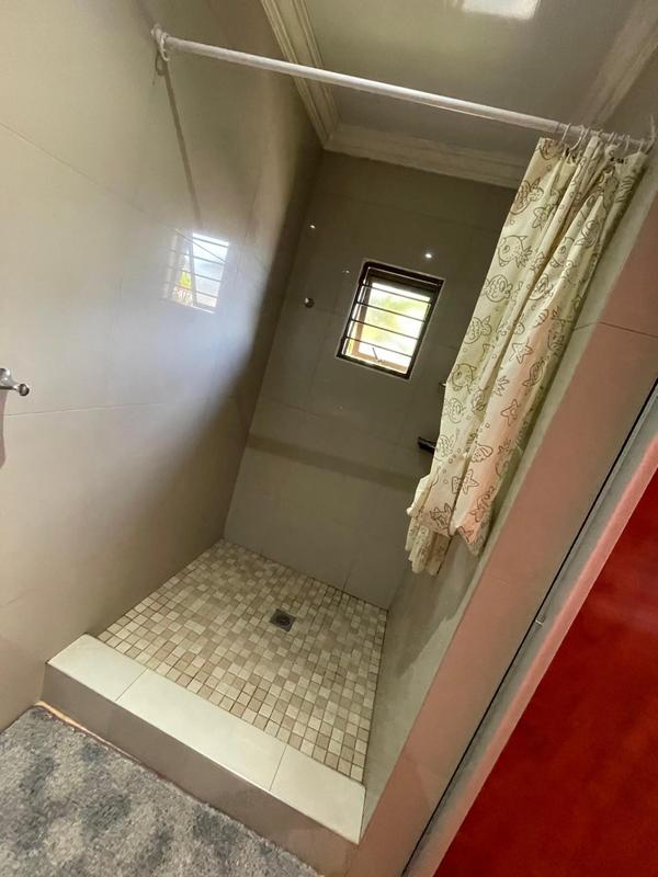 5 Bedroom Property for Sale in Johannesburg North Gauteng