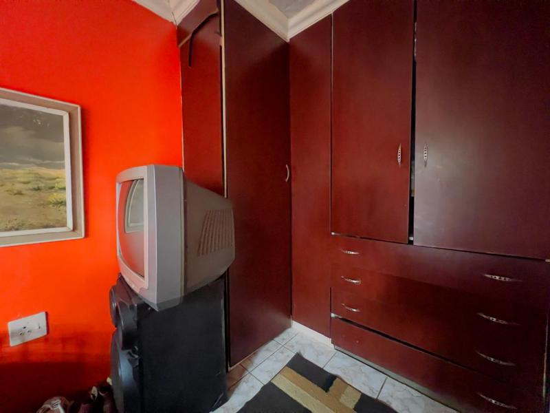 2 Bedroom Property for Sale in Phiri Gauteng