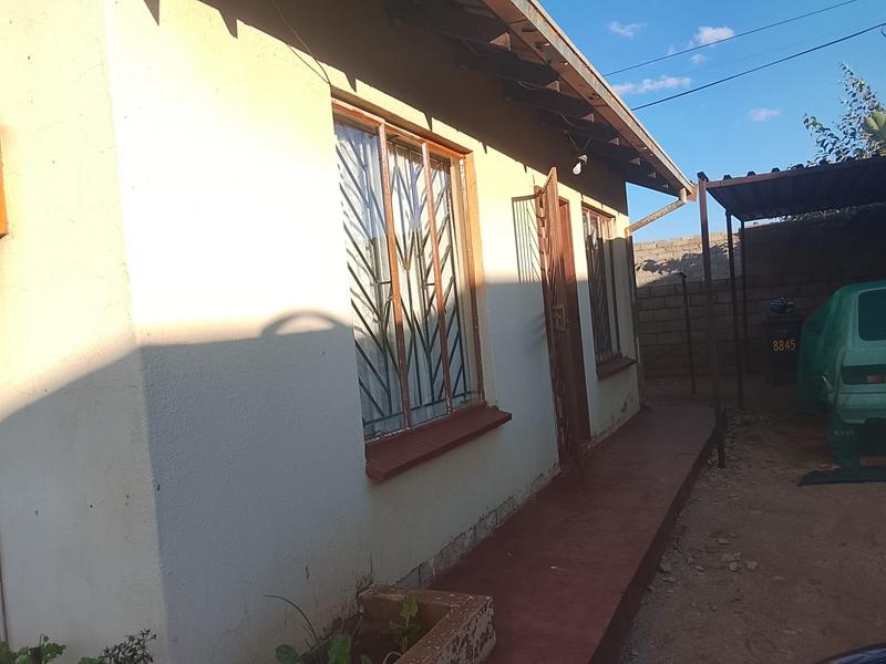 2 Bedroom Property for Sale in Protea Glen Gauteng