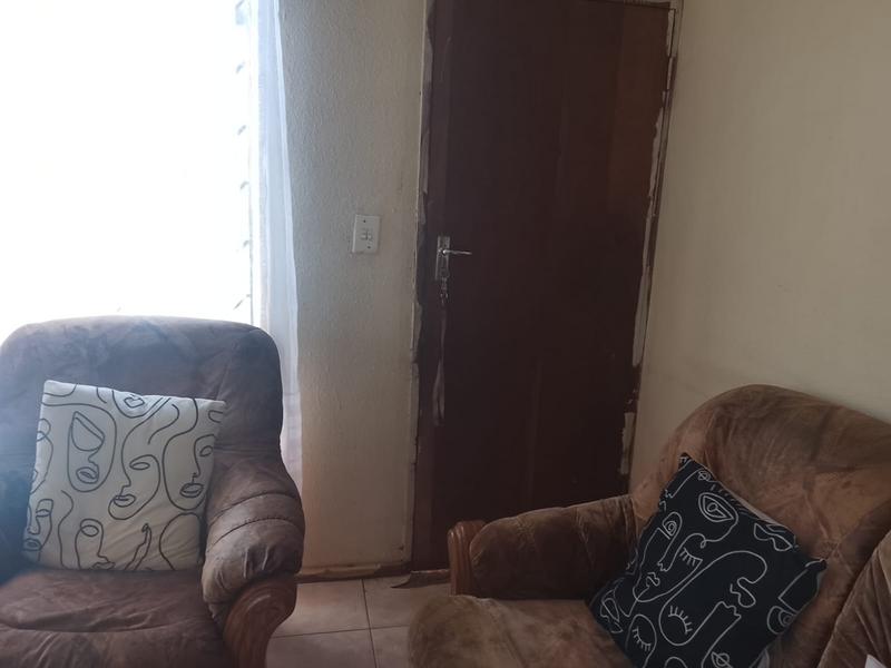 2 Bedroom Property for Sale in Protea Glen Gauteng
