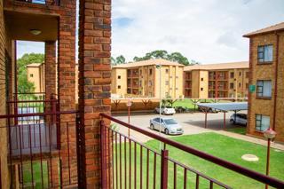 2 Bedroom Property for Sale in Groblerpark Gauteng